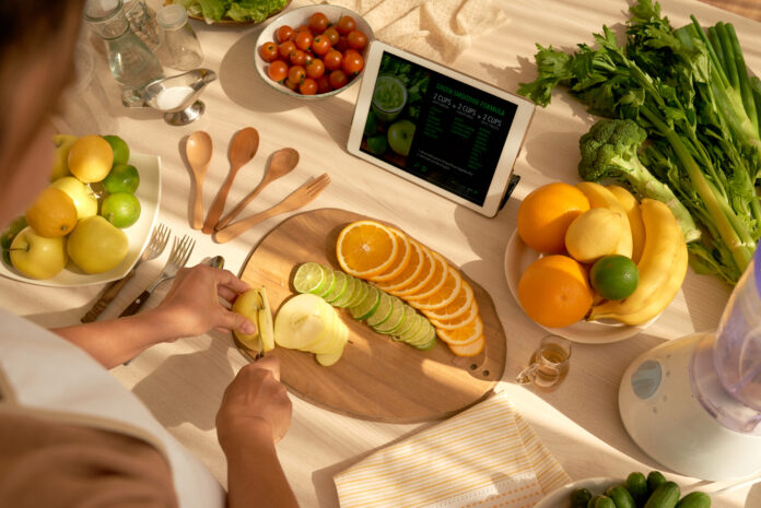 Preparação de frutas e legumes para hábitos alimentares saudáveis e sustentáveis